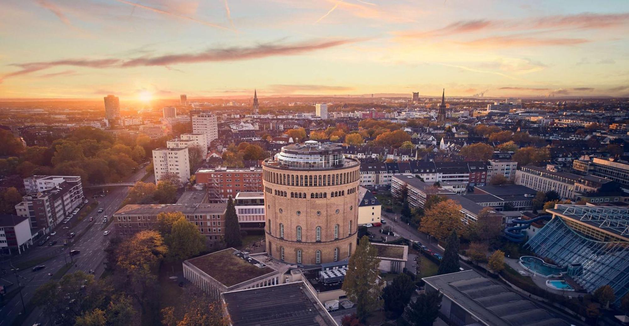 Wasserturm Hotel Cologne, Curio Collection By Hilton Extérieur photo