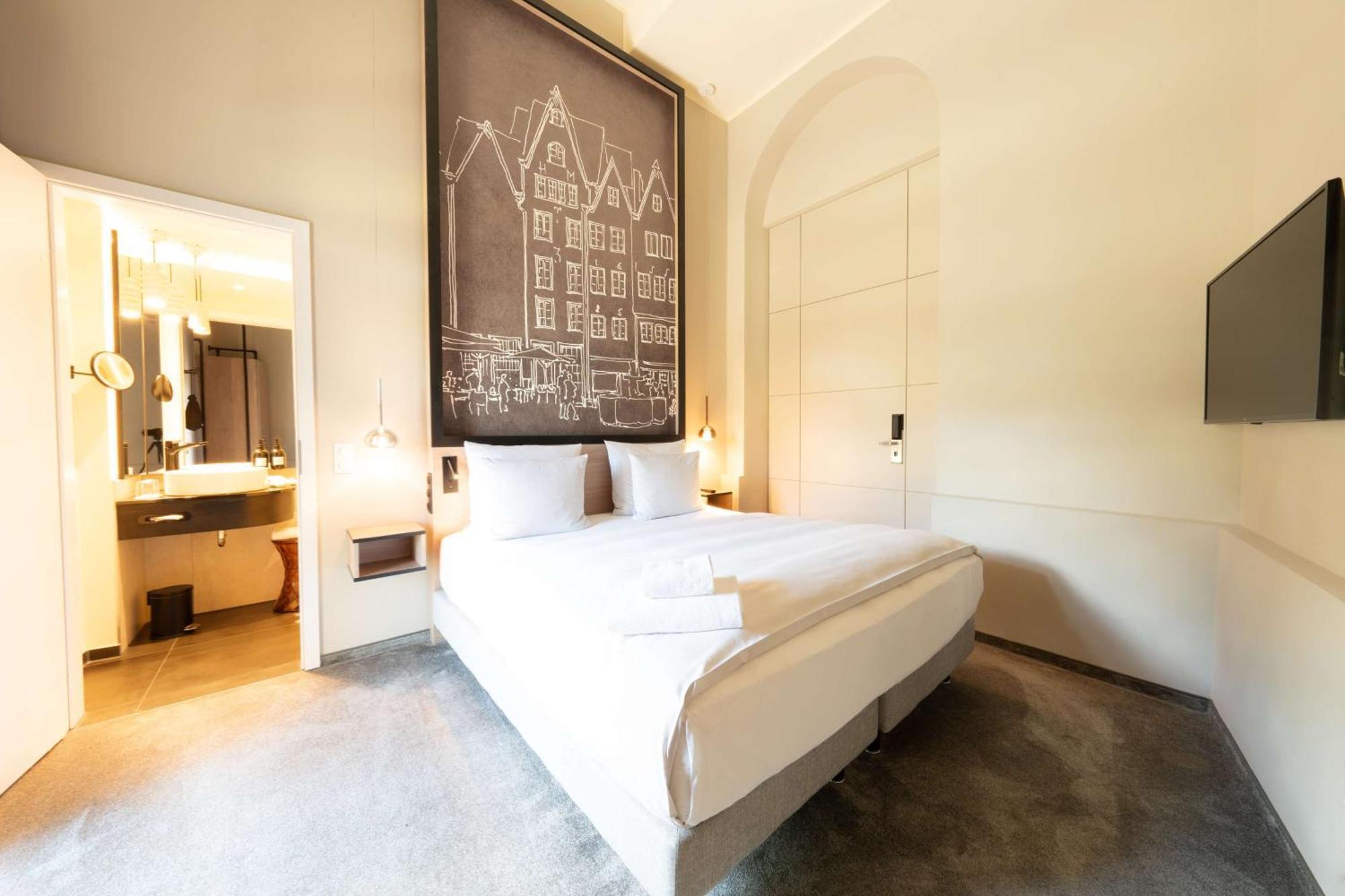 Wasserturm Hotel Cologne, Curio Collection By Hilton Extérieur photo
