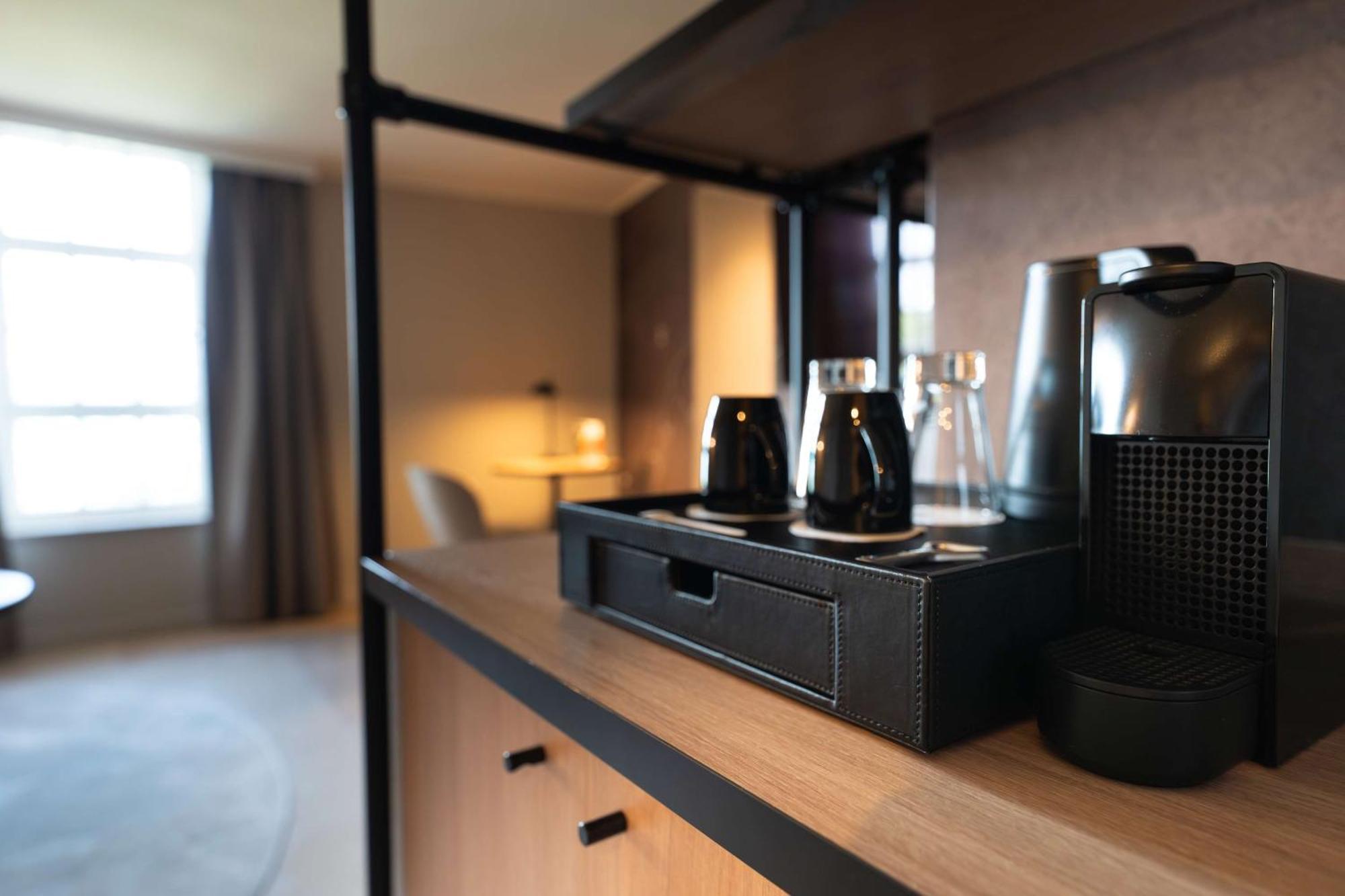 Wasserturm Hotel Cologne, Curio Collection By Hilton Extérieur photo