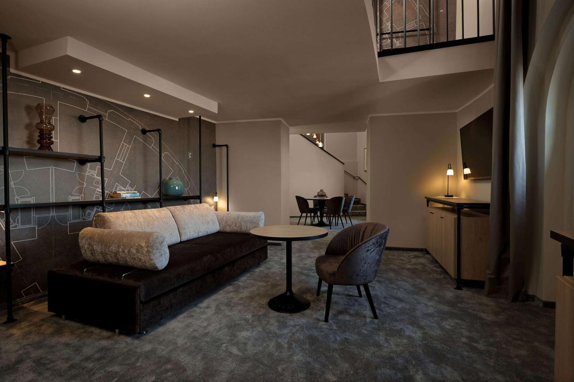 Wasserturm Hotel Cologne, Curio Collection By Hilton Extérieur photo