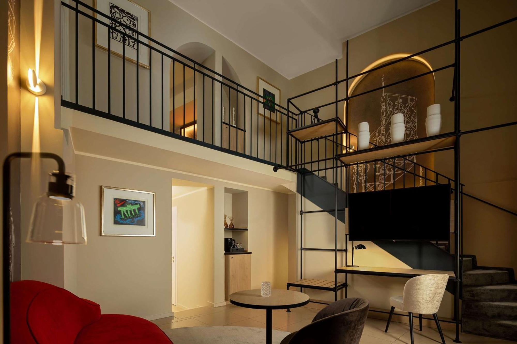 Wasserturm Hotel Cologne, Curio Collection By Hilton Extérieur photo