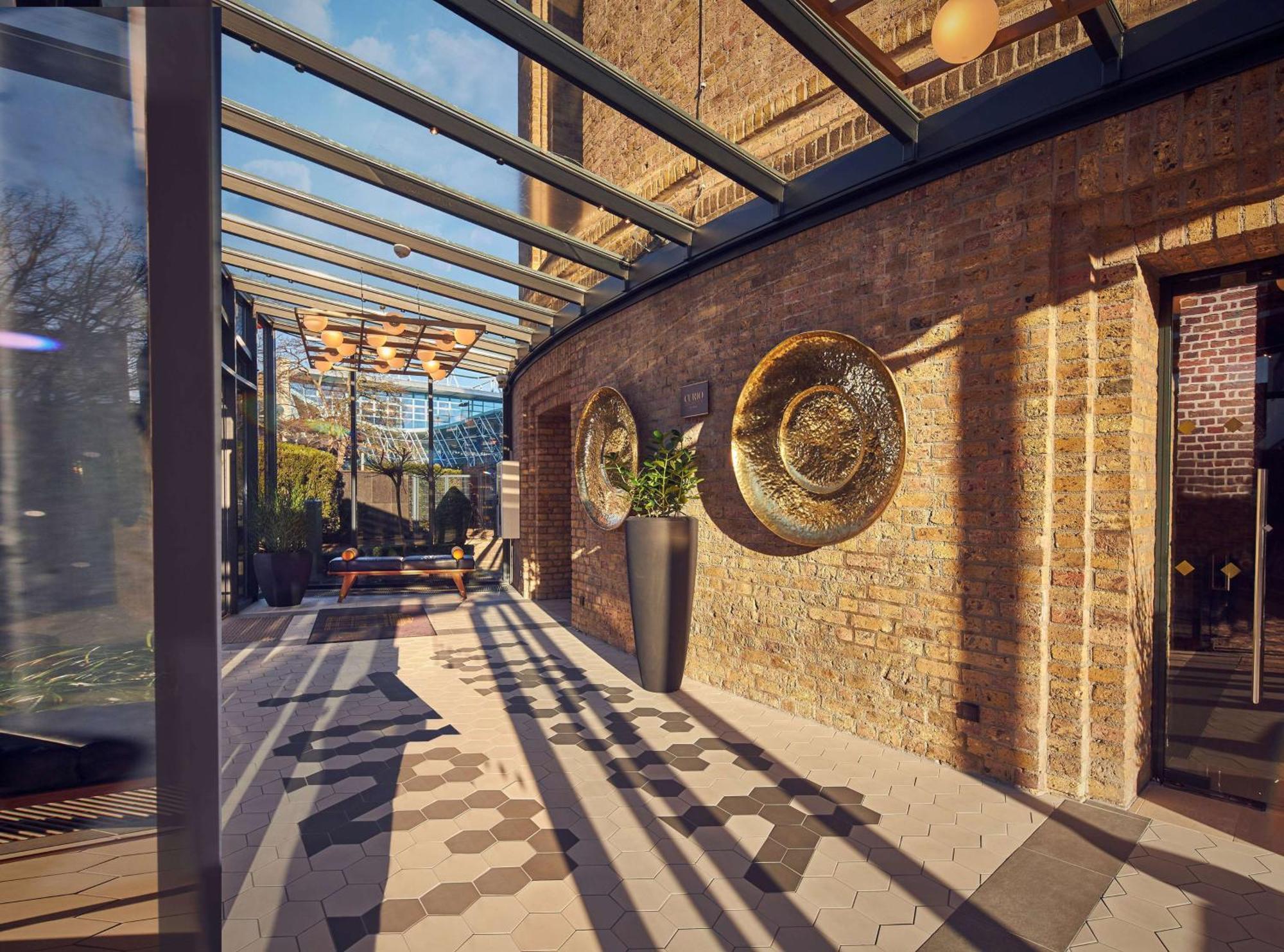 Wasserturm Hotel Cologne, Curio Collection By Hilton Extérieur photo